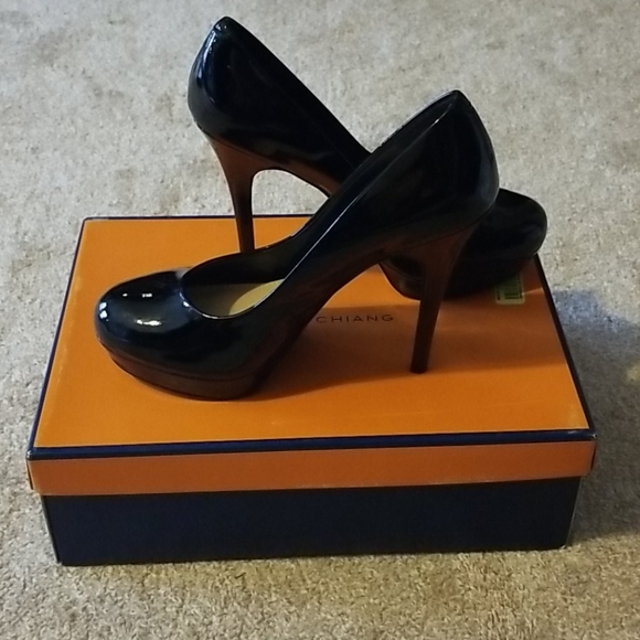 Arturo Chiang - Picture 3 of 3